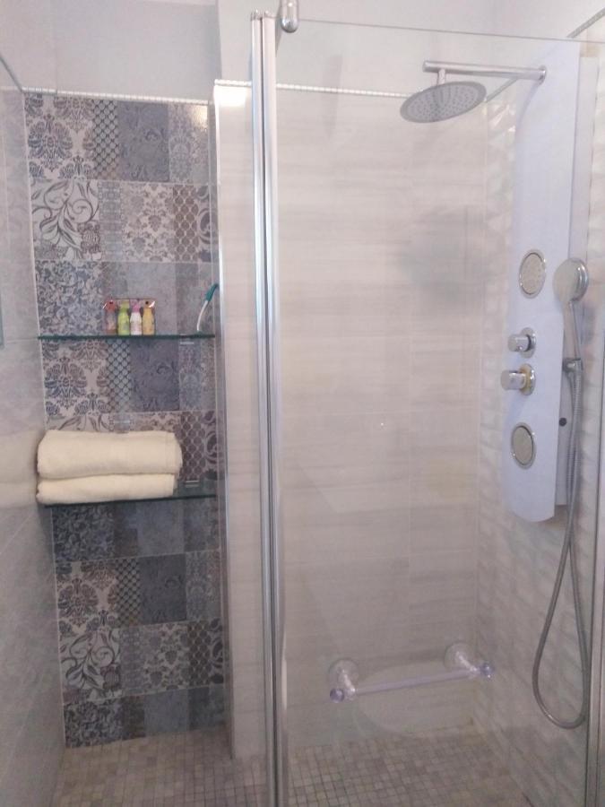 Le Palais Du Tropique Appartement Vue Mer 5E Etage Avec Ascenseur ฌวง-เลส์-แป็งส์ ภายนอก รูปภาพ